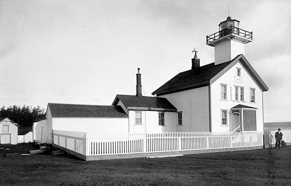AdmiraltyHead lighthousefriends
